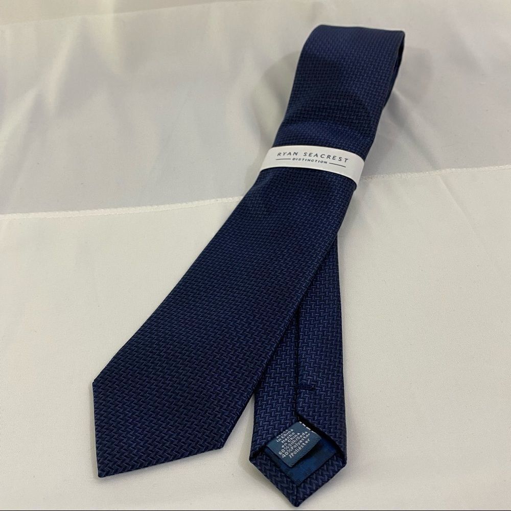 Ryan Seacrest Distinction Men’s Silk Blend Tie